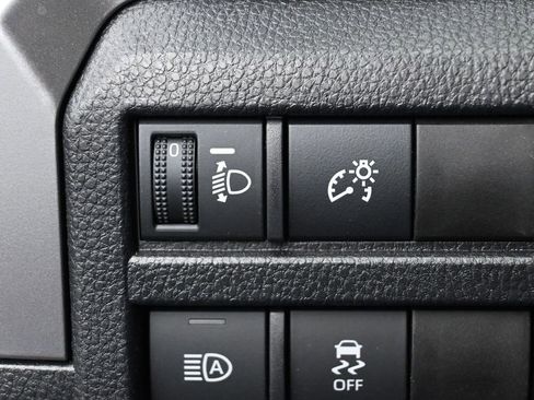 Certified 2025 Toyota Tacoma SR5 image 14