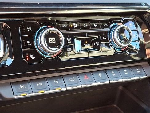 Used 2023 GMC Sierra 1500 AT4X image 17