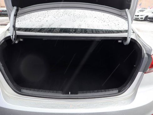 Used 2018 Hyundai Elantra Value Edition FWD image 22
