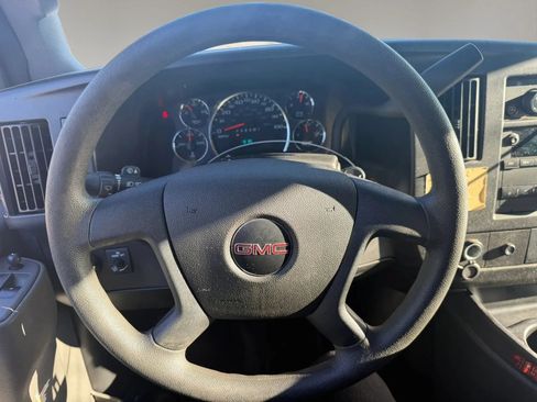 Used 2022 GMC Savana 2500 RWD image 12