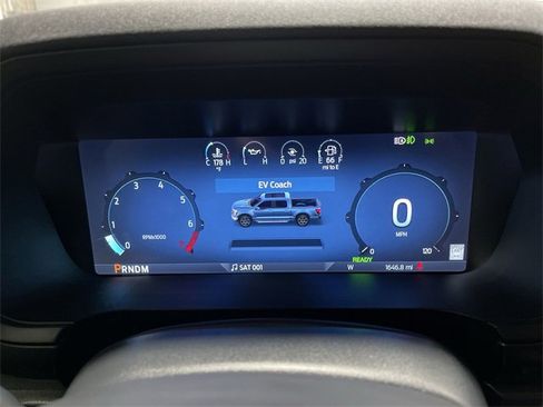 Used 2025 Ford F150 Lariat w/ Equipment Group 501A Mid image 14