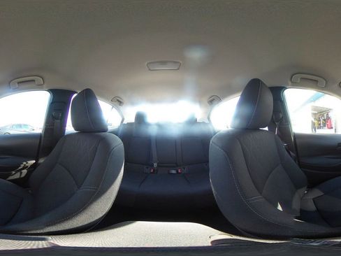 Used 2025 Toyota Corolla LE image 40