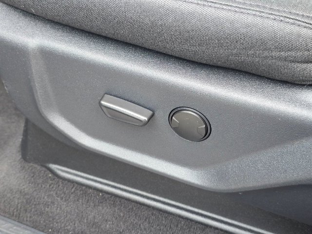 Used 2024 Ford Expedition XLT AWD/4WD image 26