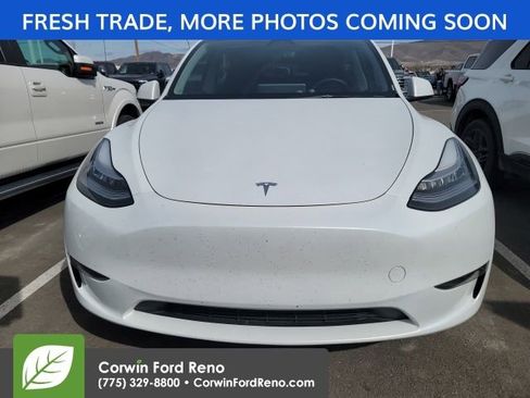 Used 2023 Tesla Model Y Long Range image 2
