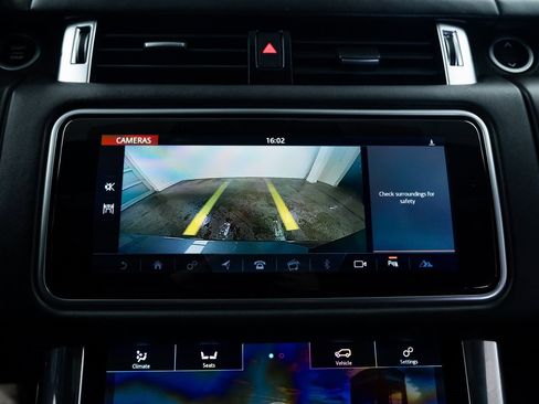 Used 2019 Land Rover Range Rover Sport HSE Dynamic image 13