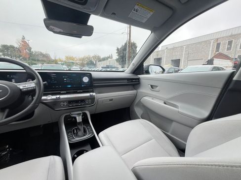 Used 2025 Hyundai Kona SEL image 35