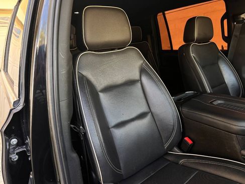 Used 2021 GMC Yukon XL SLT AWD/4WD image 59
