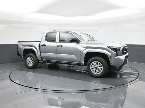 Used 2026 Toyota Tacoma SR AWD/4WD image 17