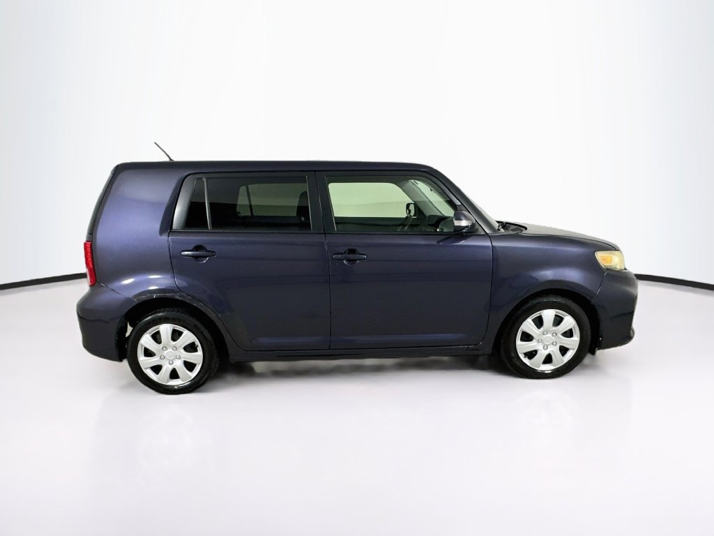 Used 2012 Scion xB FWD image 8
