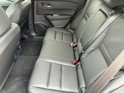 Used 2026 Nissan Rogue SV w/ SV Premium Package image 24