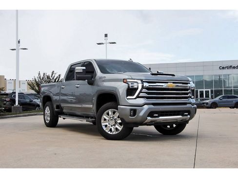 Used 2024 Chevrolet Silverado 2500 High Country AWD/4WD image 1