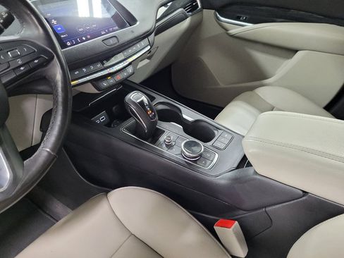 Used 2019 Cadillac XT4 Premium Luxury w/ Cold Weather Package AWD/4WD image 26