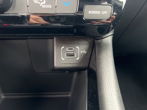 New 2026 Jeep Compass Limited image 30