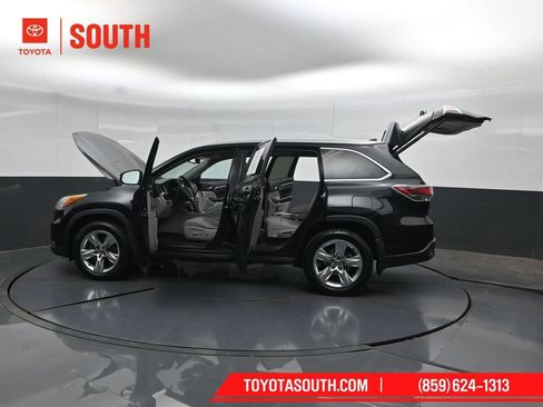 Used 2016 Toyota Highlander Limited AWD/4WD image 57
