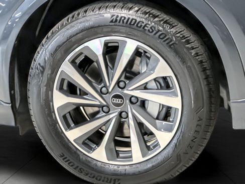 Used 2025 Audi Q6 e-tron Premium Plus AWD/4WD image 26