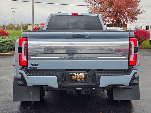 Used 2024 Ford F450 Platinum w/ FX4 Off-Road Package image 6