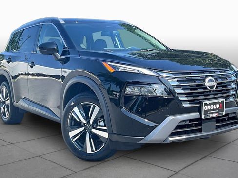 Used 2024 Nissan Rogue SL AWD/4WD image 3