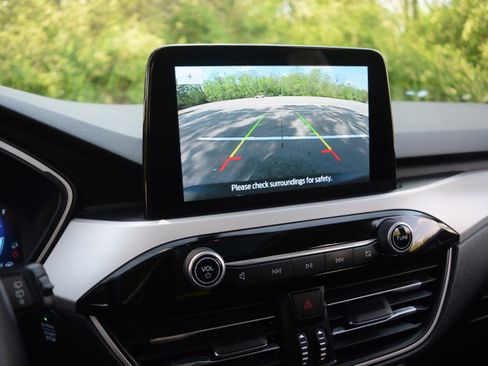 Used 2020 Ford Escape SE Sport FWD image 10