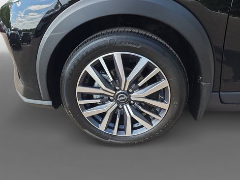 Certified 2024 Nissan Kicks SV image 10