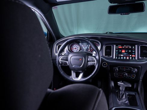 Used 2015 Dodge Charger SXT image 13