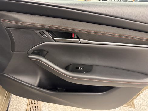 Used 2024 MAZDA MAZDA3 s image 28