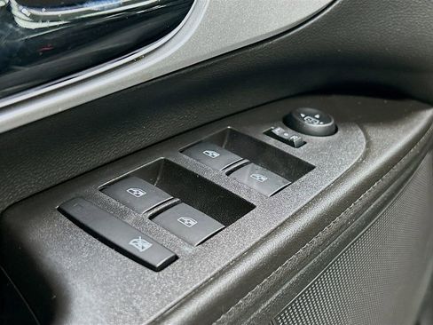 Used 2014 Chevrolet Equinox LS image 16