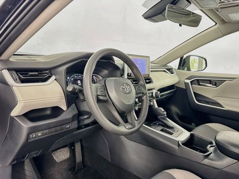 Used 2025 Toyota RAV4 XLE w/ Convenience Package FWD image 14