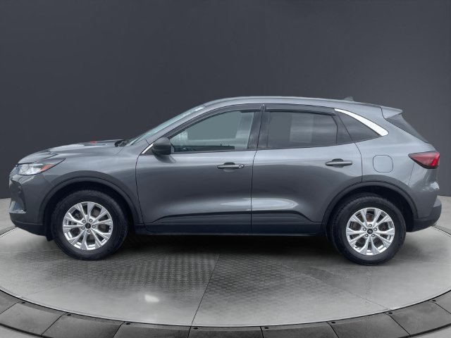 Used 2023 Ford Escape Active AWD/4WD image 2