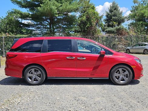 Certified 2023 Honda Odyssey EX image 8