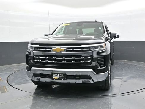 Used 2025 Chevrolet Silverado 1500 LTZ AWD/4WD image 2