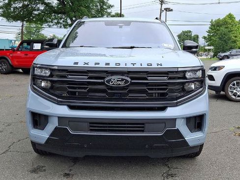 Certified 2025 Ford Expedition Max Platinum w/ Stealth Appearance Package AWD/4WD image 5