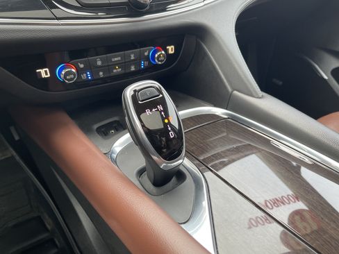 Used 2019 Buick Enclave Avenir w/ Avenir Technology Package AWD/4WD image 24