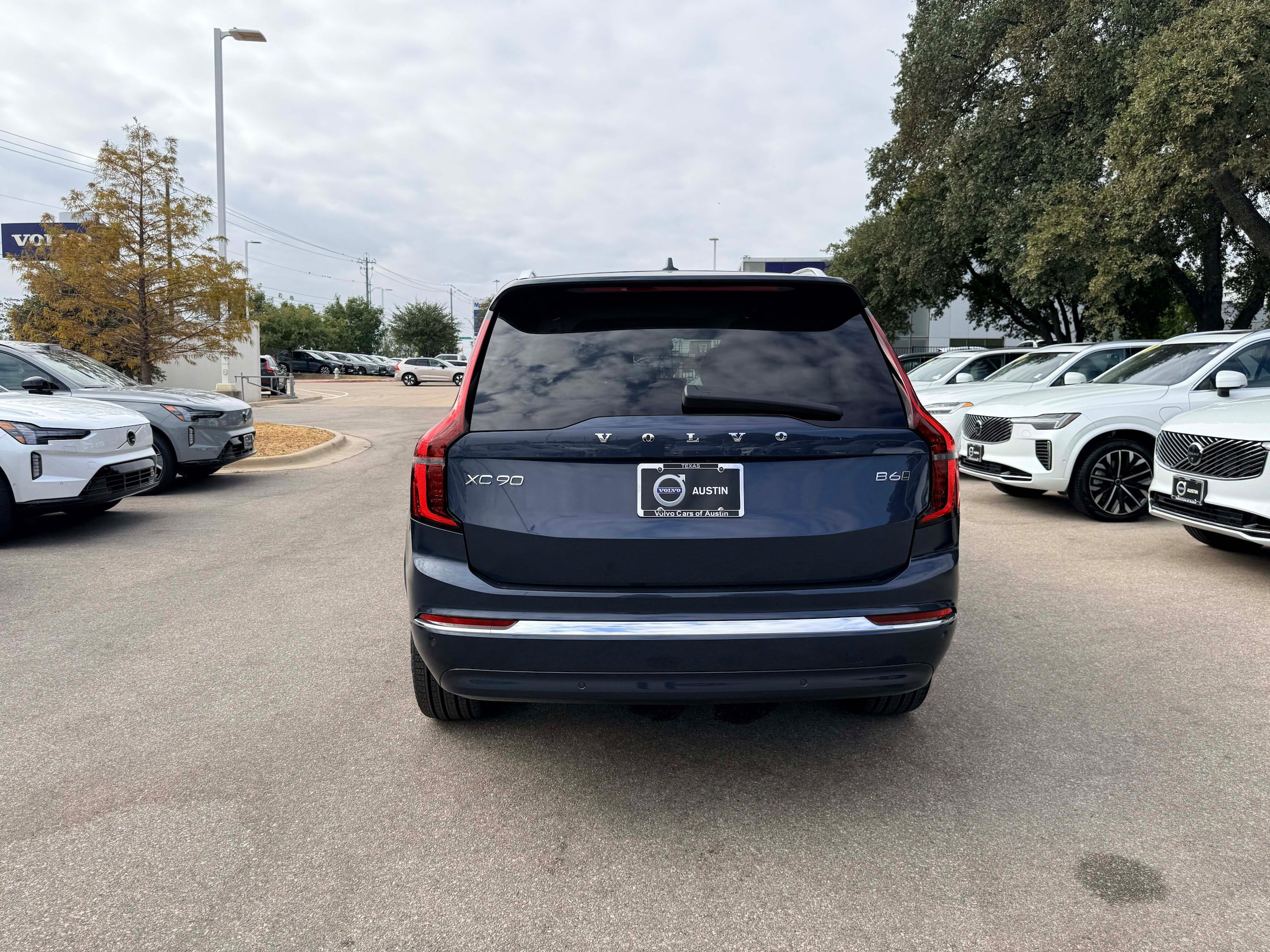 Used 2026 Volvo XC90 B6 Ultra w/ Protection Package AWD/4WD image 5