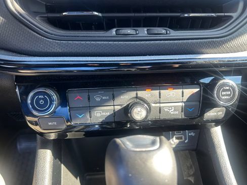Used 2025 Jeep Compass Trailhawk w/ Trailhawk Elite Group AWD/4WD image 20