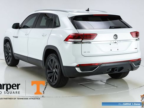 Used 2022 Volkswagen Atlas Cross Sport SE w/ Black Wheel Package AWD/4WD image 45