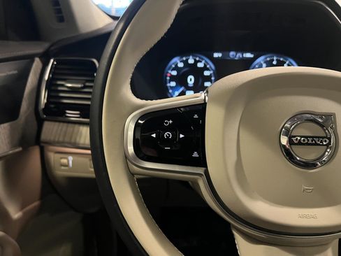 Used 2022 Volvo XC90 T6 Inscription image 13