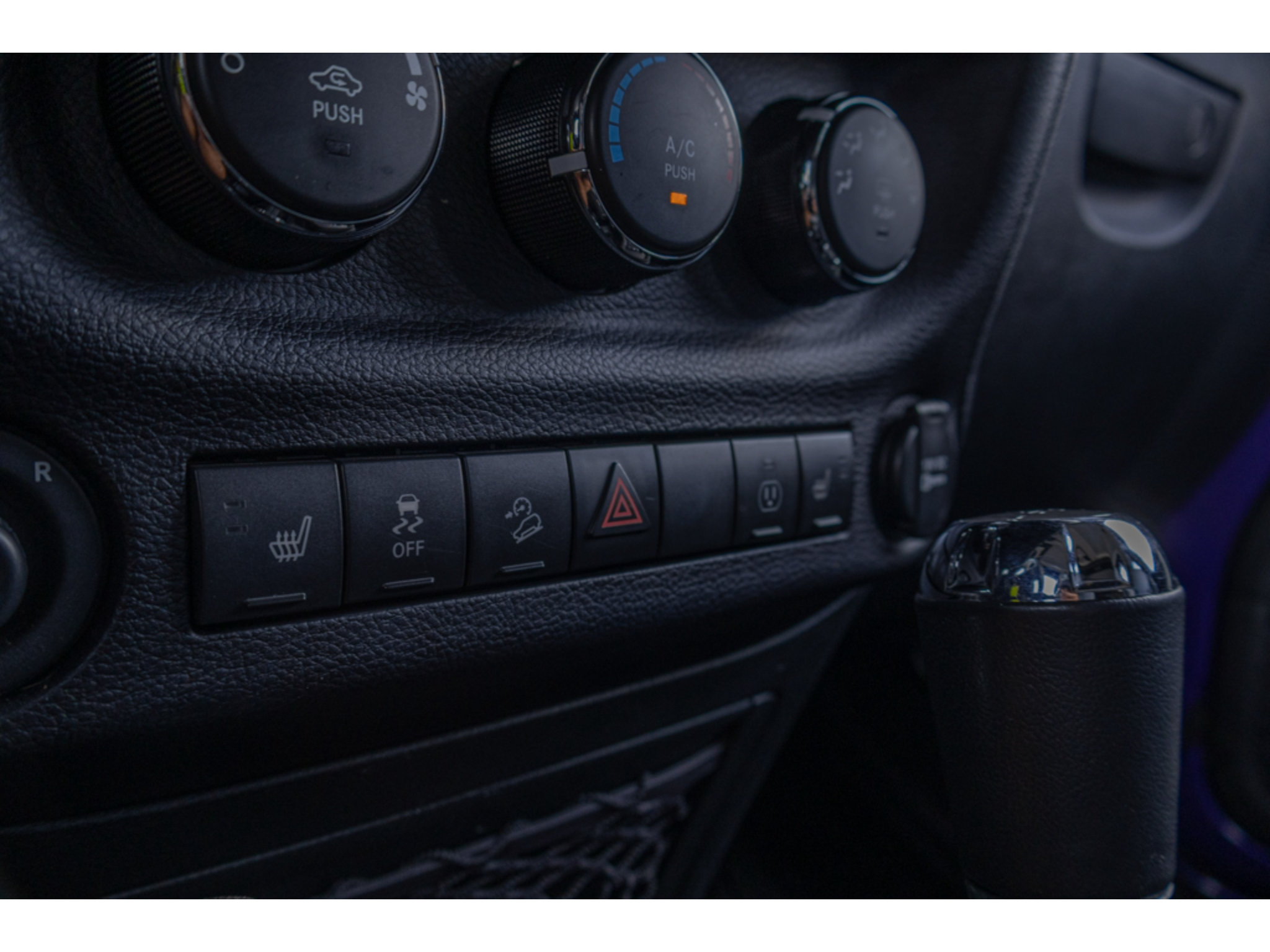 Used 2017 Jeep Wrangler Unlimited Rubicon w/ Cold Weather Group AWD/4WD image 25