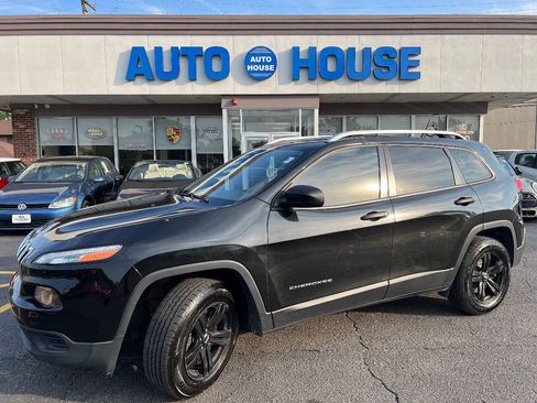 Used 2016 Jeep Cherokee Sport w/ Cold Weather Group AWD/4WD image 1