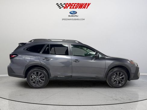 Certified 2025 Subaru Outback Onyx Edition image 11