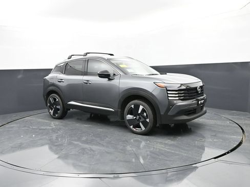 New 2026 Nissan Kicks SR AWD/4WD image 3