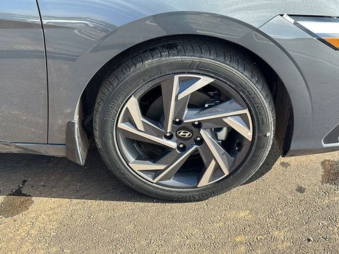 New 2025 Hyundai Elantra Sport image 12
