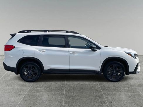 Certified 2025 Subaru Ascent Bronze Edition w/ Onyx Package image 6