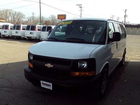Used 2013 Chevrolet Express 1500 LS image 4