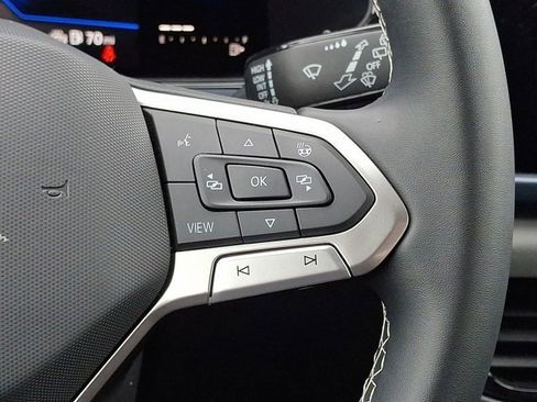 Certified 2022 Volkswagen Taos SE w/ IQ.Drive SE Package image 27