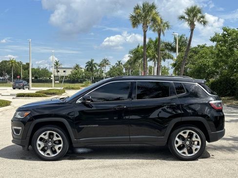Used 2018 Jeep Compass Limited w/ Navigation Group AWD/4WD image 10