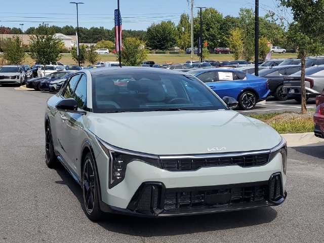 New 2026 Kia K4 GT-Line FWD image 3