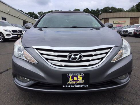 Used 2013 Hyundai Sonata SE w/ Navigation & Sunroof Pkg FWD image 4