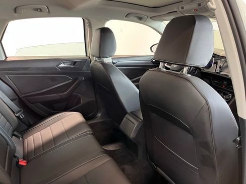 Used 2023 Volkswagen Jetta SE w/ Panoramic Sunroof Package image 14