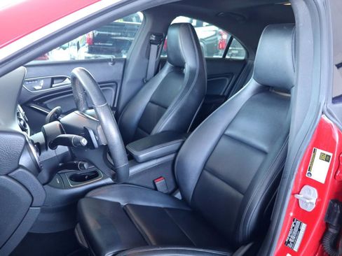 Used 2018 Mercedes-Benz CLA 250 4MATIC image 16