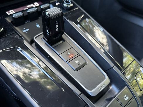 Used 2025 Porsche 911 Carrera image 24